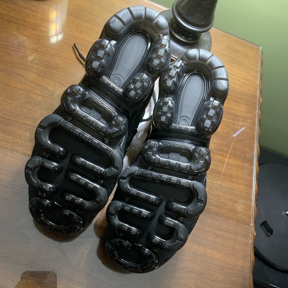 Nike Vapormax Plus - Picture 6 of 6